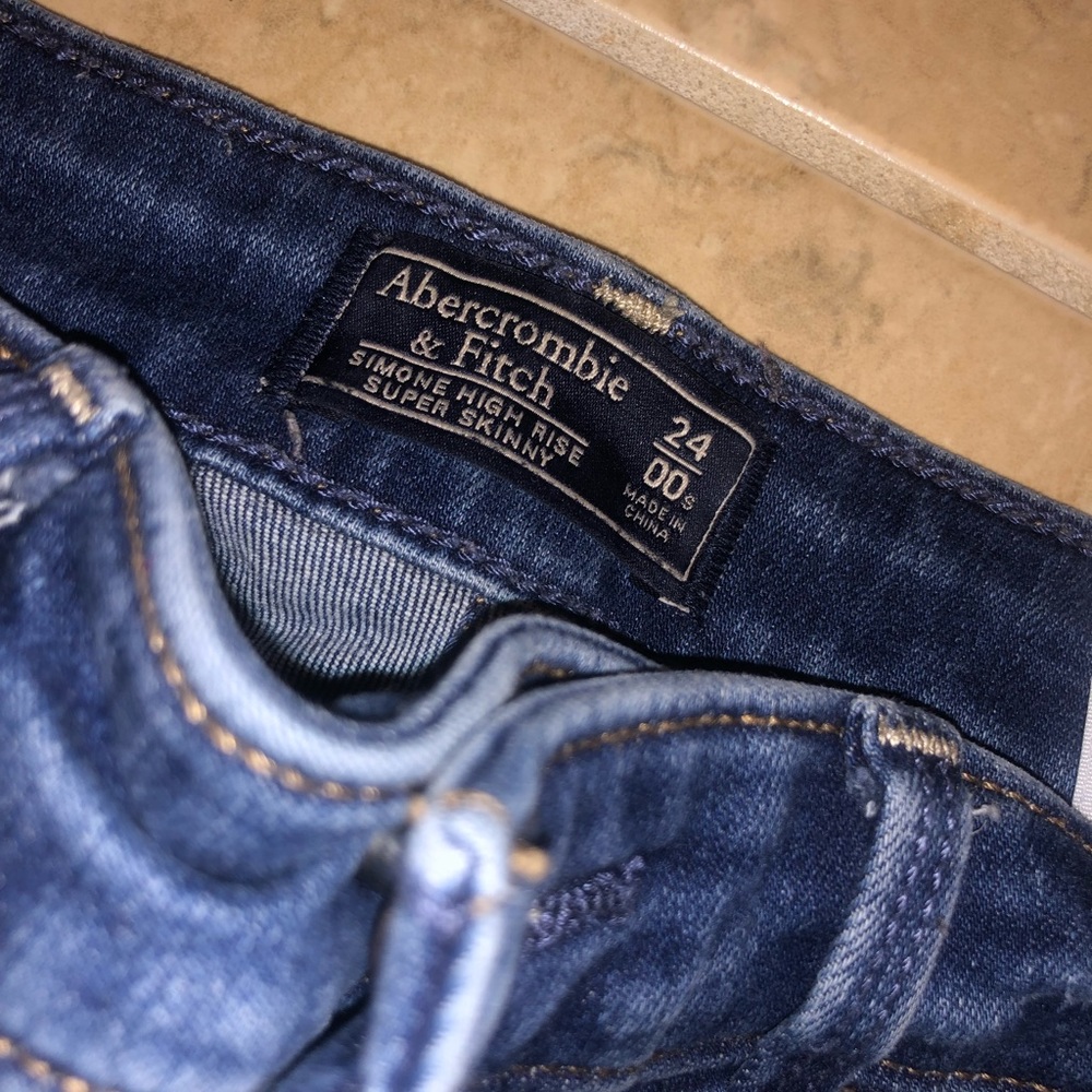 Jeans - Picture 2 of 2